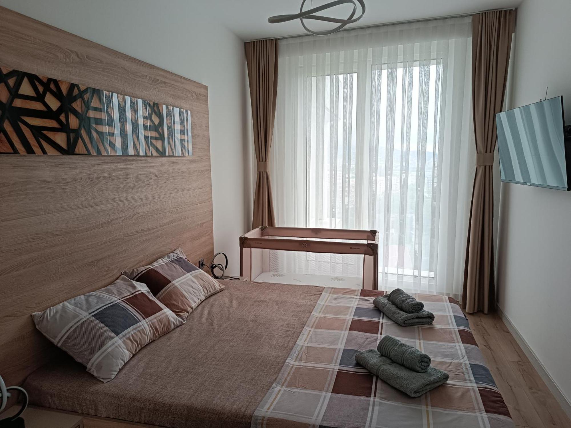 19Th & 18Th Floor Secure Apartments With Pool & Fitness & Parking Included In Price Skopje Exterior photo