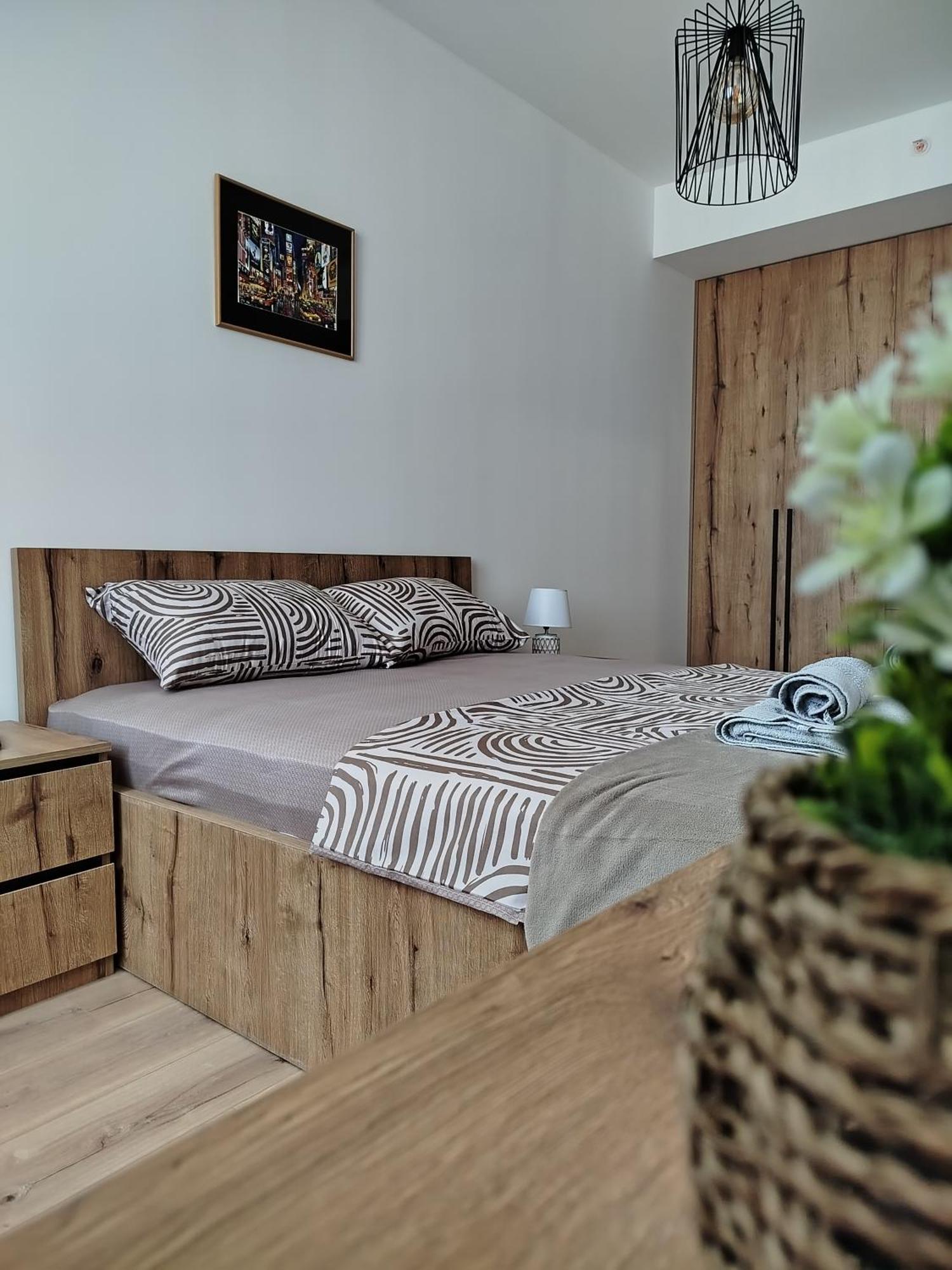 19Th & 18Th Floor Secure Apartments With Pool & Fitness & Parking Included In Price Skopje Exterior photo